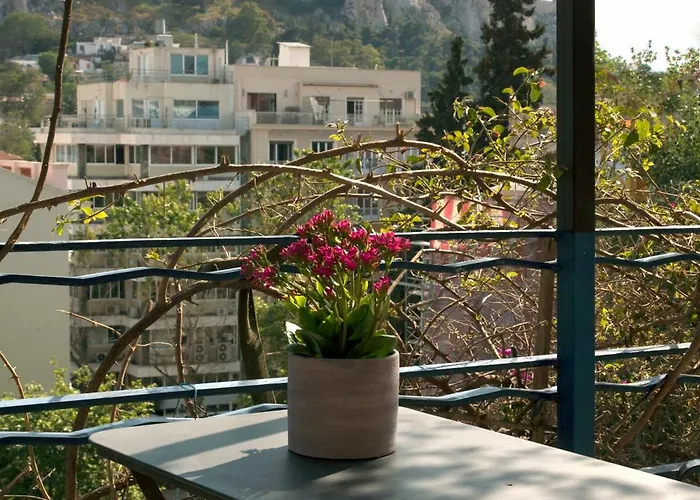 Metropolis Hotel